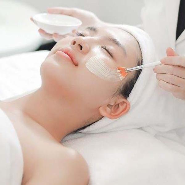 Xóa thâm mụn